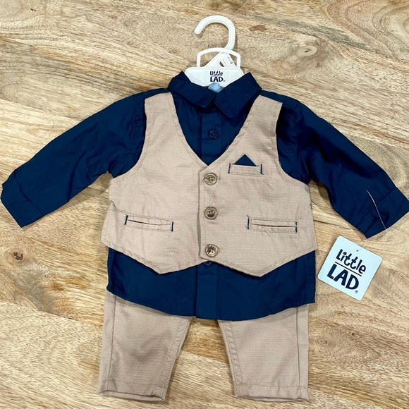 Baby Outfit - Picture 1 of 4